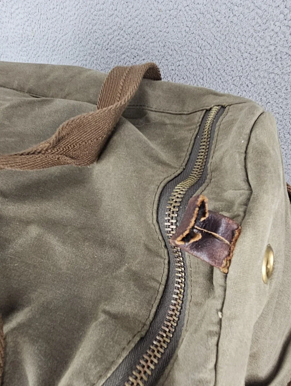 J. Crew Dry Goods Abingdon Weekender Duffel Bag Olive Green Canvas Leather New
